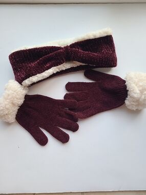 Burgundy Sherpa-Lined Knit Gloves and Headband Set